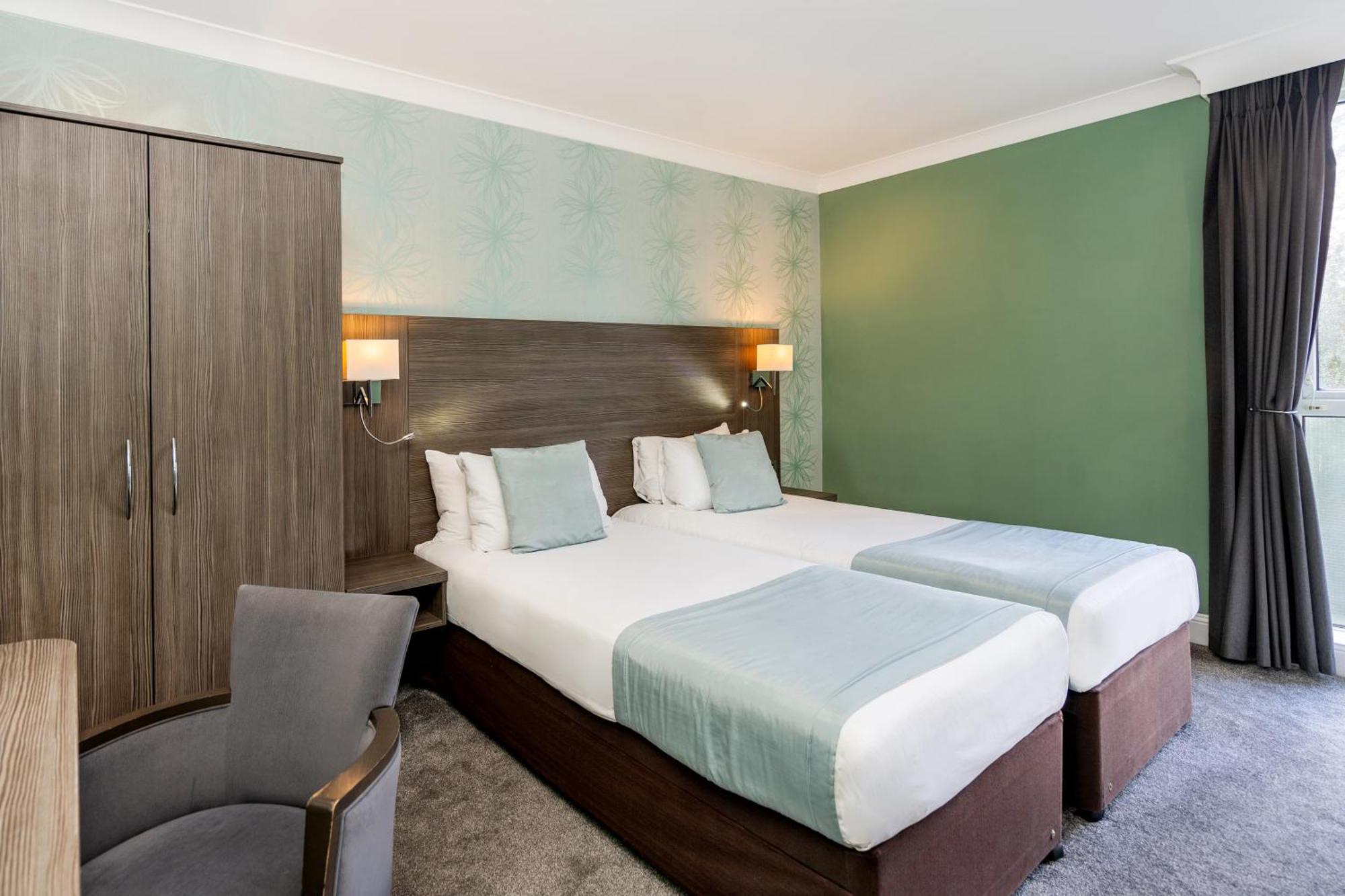 เดอะ บรูมลีย์ คอร์ท โฮเต็ล Hotel บรอมลีย์ ภายนอก รูปภาพ